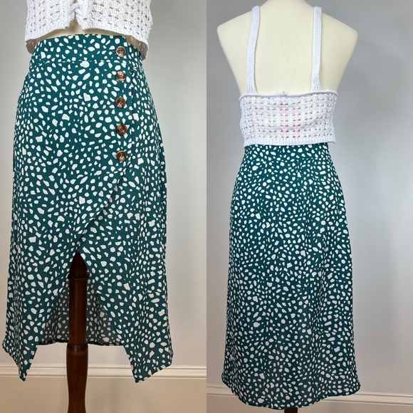 Green & White High Low Button Wrap Skirt ☘️ - Picture 1 of 14